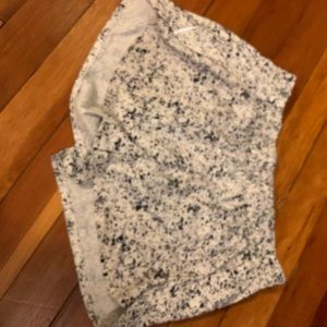 Athleta- Printed Racer Run Short 4.5” (NWOT)